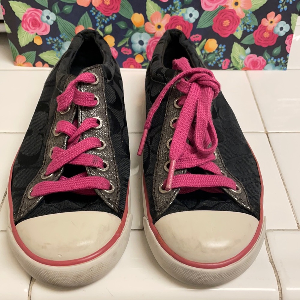 Coach shoes size 5
